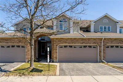 1550 Gordon Street 6, Guelph, On N1l 1c7