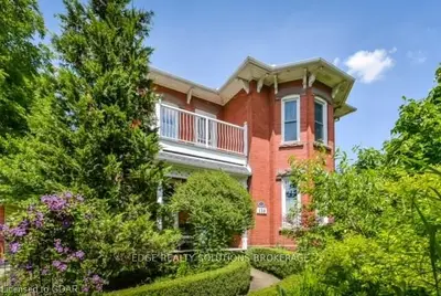 139 Garafraxa Street E, Centre Wellington, On N1m 1c8