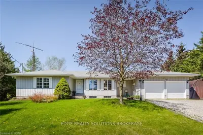 119 Rennie Boulevard, Centre Wellington, On N1m 2w4