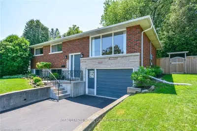 68 Rosewood Avenue, Guelph, On N1h 6a1