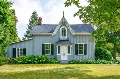 70 Church Square, Centre Wellington, On N0b 1s0