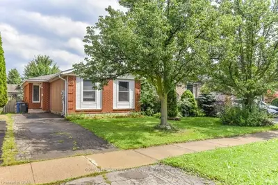 30 Crossingham Drive, Guelph, On N1k 1n9