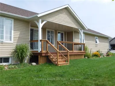 411 King Street E, Wellington North, On N0g 2l2