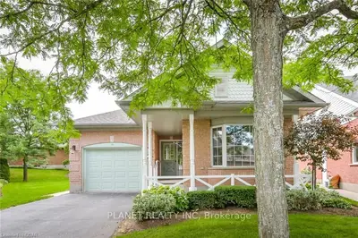 33 Arbordale Walk, Guelph, On N1g 4x7