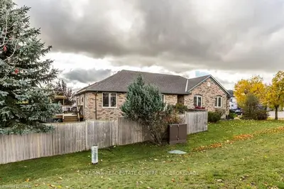 81 Church Street W, Woolwich, On N3b 3k8