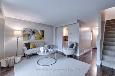 40 Silvercreek Parkway N 9, Guelph, On N1h 7x5