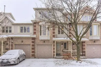 302 College Avenue W 26, Guelph, On N1g 4t6