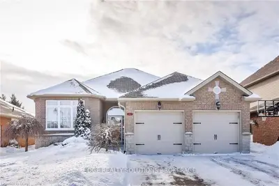 18 Inett Way, Centre Wellington, On N1m 0a6