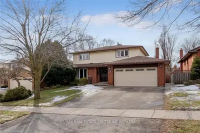 6 Bridlewood Drive, Guelph, On N1g 4a6