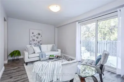 2 Worton Avenue 17, Guelph, On N1h 7c5