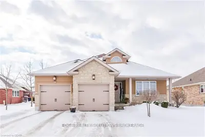 14 Tobe Terrace, Centre Wellington, On N1m 0a6