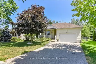 812 Scotland Street, Centre Wellington, On N1m 3r9
