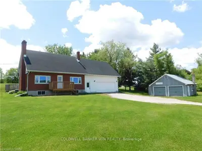 740 Queen Street E, Wellington North, On N0g 2l2