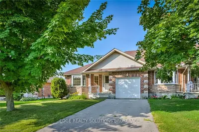 35 Clarke Street, Centre Wellington, On N0b 1s0