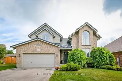 46 Frances Place, Centre Wellington, On N0b 1s0