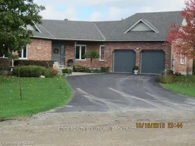 42 AMALIA CRS, Centre Wellington, ON N0B 1J0