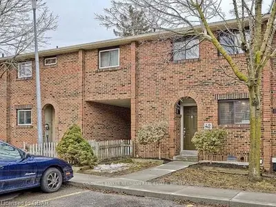 201 SILVERCREEK PKWY N 42, Guelph, ON N1H 3T4