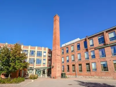 26 ONTARIO ST 222, Guelph, ON N1E 7K1