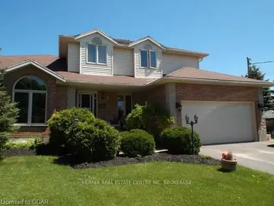 130 BARNETT CRS, Centre Wellington, ON N1M 3E5
