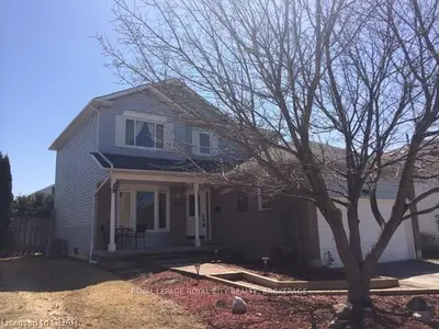 102 PARKSIDE DR W, Centre Wellington, ON N1M 3M5