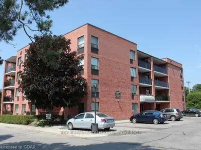 #405 215 Scotland St, Centre Wellington, On, N1m 3l8