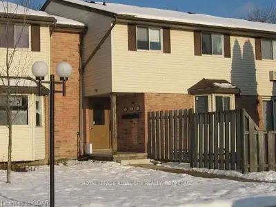 #5 40 Silvercreek Pkwy N, Guelph, On, N1h 7x5