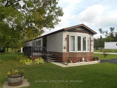 91 Fifth Avenue, Wellington North, On N0g 2k0