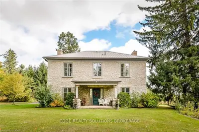 640 St Andrew Street E, Centre Wellington, On N1m 1r6