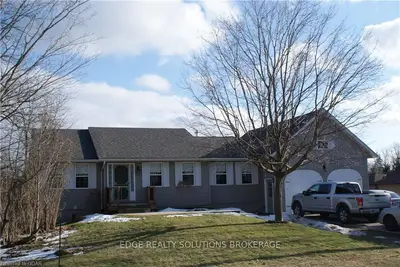 43 Sophia Street, Centre Wellington, On N0b 1s0