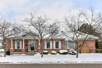 1 Gardenview Court, Guelph, On N1g 4x7