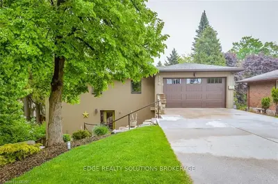 520 St George Street W, Centre Wellington, On N1m 1j8