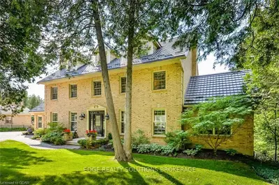 562 South River Road, Centre Wellington, On N0b 1s0