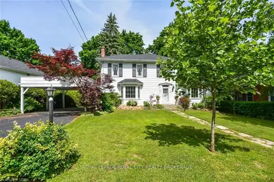 65 College Avenue W, Guelph, On N1g 1s1