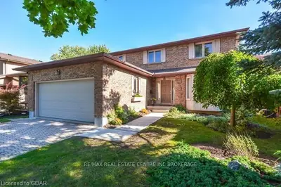 24 Woodland Glen Drive, Guelph, On N1g 3p8