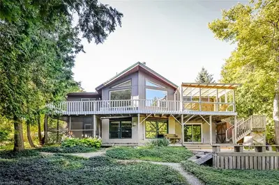 221 East Mill Street, Centre Wellington, On N0b 1s0