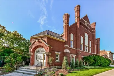 200 Woolwich Street 103, Guelph, On N1h 3v7