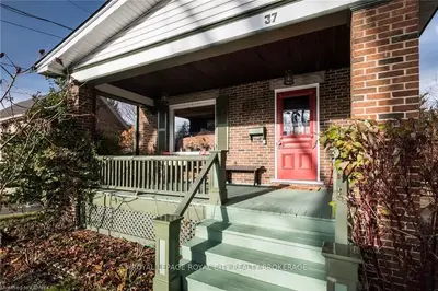 37 Clarke Street W, Guelph, On N1h 1t2