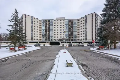19 Woodlawn Road E 401, Guelph, On N1h 7b1