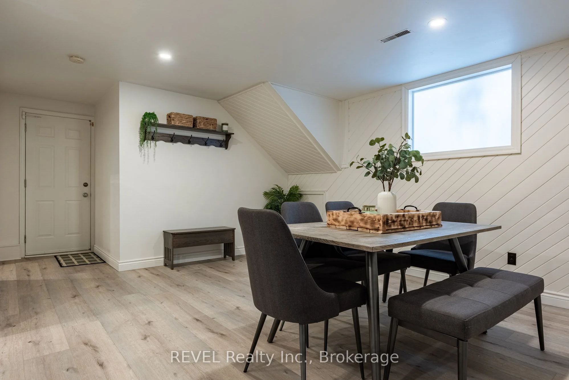 38 ALLANBURG Road LOWER, St. Catharines, ON L2T 3Z2