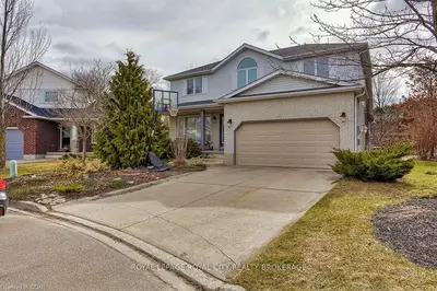 23 Cranberry Court, Guelph, On N1k 1r9