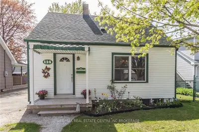 114 Oakwood Avenue, Cambridge, On N3h 4j2