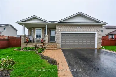 15 Davison Place, Centre Wellington, On N1m 3r3