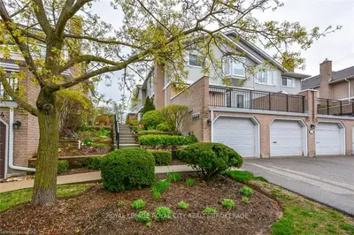 108 Woodlawn Road E 2, Guelph, On N1e 1b7