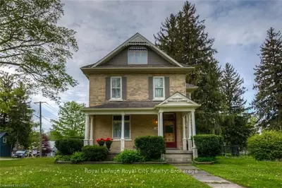 350 Queen Street W, Wellington North, On N0g 2l3
