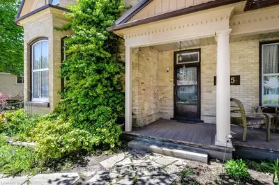 235 Wellington Street W, Wellington North, On N0g 2l0