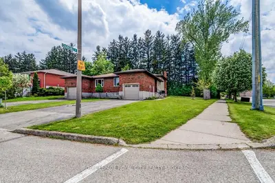 401 Churchill Court B, Waterloo, On N2l 6b4