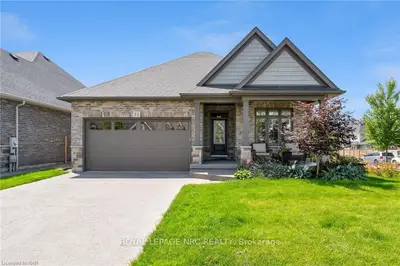 Detached in Thorold
