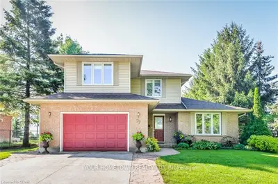 77 Mcnab Street E, Centre Wellington, On N0b 1s0