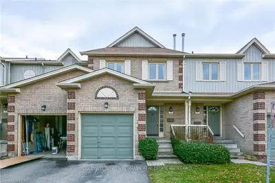 302 College Avenue 194, Guelph, On N1g 4t6