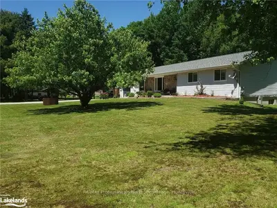 161 BRIDGEDALE Road, Huntsville, ON P0B 1L0